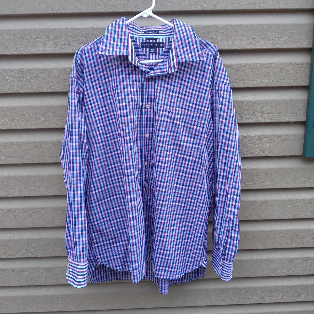 Tommy Hilfiger XL Men's Button Down Striped Shirt